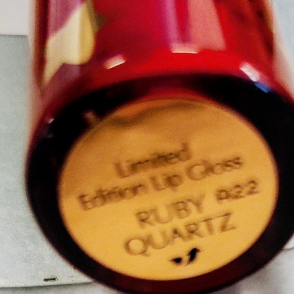 New Two Estee Lauder Devine Plum And Ruby Quartz Lip Gloss - Picture 5 of 5